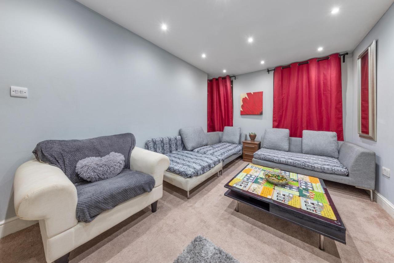 Elegant And Chic 2-Bedroom Basement Apartment In Paddington Londres Extérieur photo